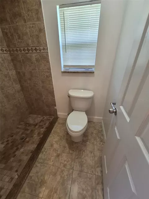 Bath - 9 Teak Way Dr, Ocala, FL 34472 photo 3 of 5