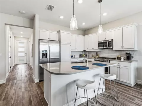Kitchen - 5329 NW 34th St, Ocala, FL 34482 photo 2 of 7