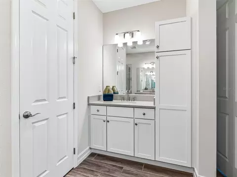 Bath - 5329 NW 34th St, Ocala, FL 34482 photo 2 of 3