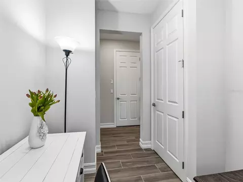 Entry Way - 5329 NW 34th St, Ocala, FL 34482 photo 2 of 2
