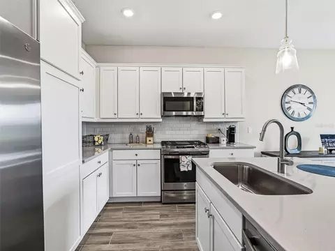 Kitchen - 5329 NW 34th St, Ocala, FL 34482 photo 3 of 7
