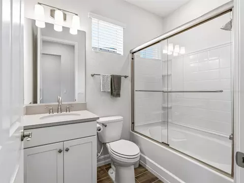Bath - 5329 NW 34th St, Ocala, FL 34482 photo 3 of 3