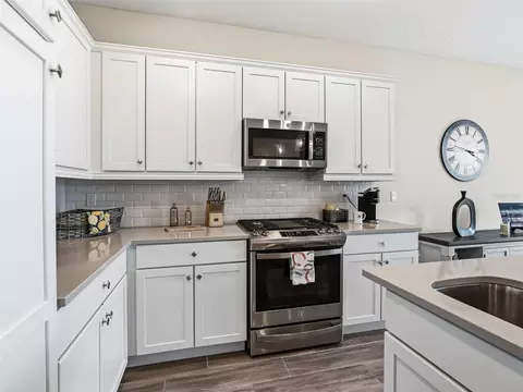 Kitchen - 5329 NW 34th St, Ocala, FL 34482 photo 4 of 7