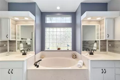 Bath - 6577 SW 111th Loop, Ocala, FL 34476 photo 2 of 4