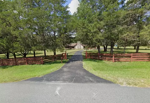 7 Meadow Wood Dr, Ocala, FL 34482