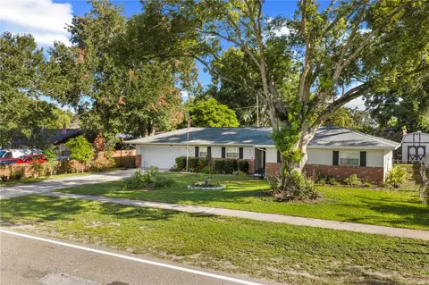 207 W Wheeler Rd, Seffner, FL 33584 photo 2