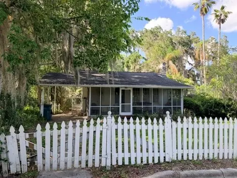 1255 SE Silver Springs Pl, Ocala, FL 34471