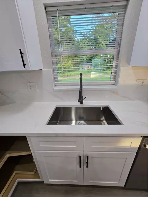 Kitchen - 203 Emerald Rd, Ocala, FL 34472 photo 3 of 4