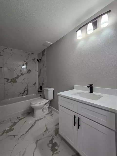 Bath - 203 Emerald Rd, Ocala, FL 34472 photo 4 of 5