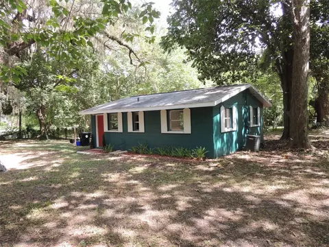 Exterior - 1146 NE 2nd Pl, Williston, FL 32696 photo 3 of 5
