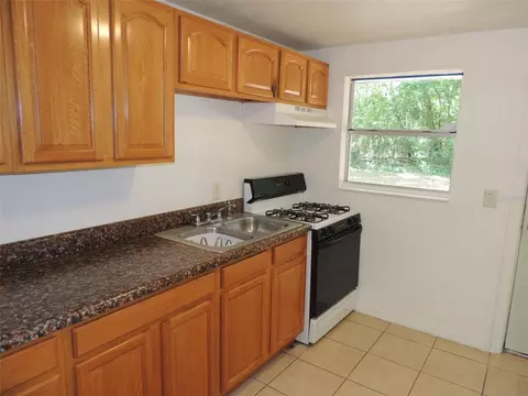 Kitchen - 1146 NE 2nd Pl, Williston, FL 32696 photo 1 of 3