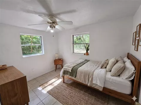 Bedroom - 1146 NE 2nd Pl, Williston, FL 32696 photo 6 of 8