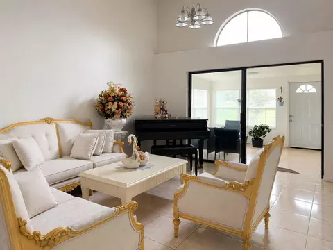 Living - 499 Chicago Woods Cir, Orlando, FL 32824 photo 1 of 2