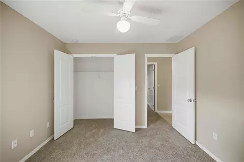 Bedroom - 334 Lake Dr, Ocala, FL 34472 photo 4 of 6