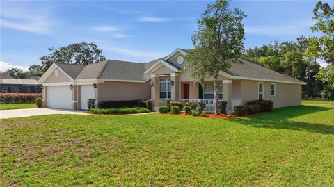 Exterior - 334 Lake Dr, Ocala, FL 34472 photo 1 of 6