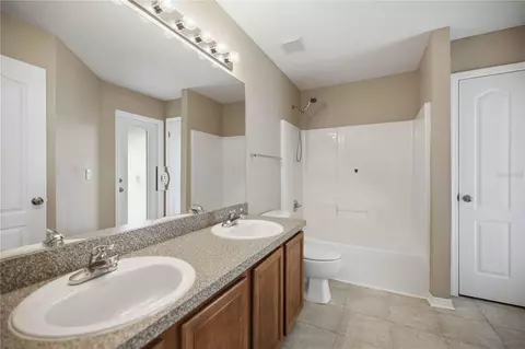 Bath - 334 Lake Dr, Ocala, FL 34472 photo 3 of 3