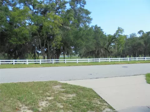 Exterior - 340 Emerald Rd, Ocala, FL 34472 photo 5 of 6