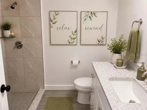 Bath - 340 Emerald Rd, Ocala, FL 34472 photo 4 of 5