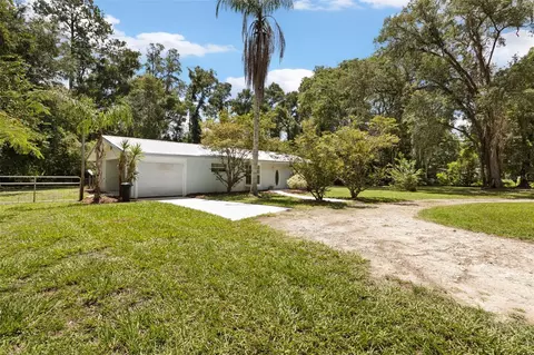 Exterior - 3151 NE 176th Ter, Williston, FL 32696 photo 4 of 18