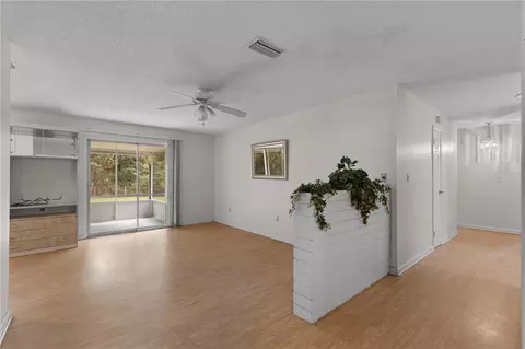 Living - 3151 NE 176th Ter, Williston, FL 32696 photo 3 of 5