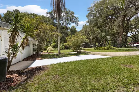 Exterior - 3151 NE 176th Ter, Williston, FL 32696 photo 6 of 18
