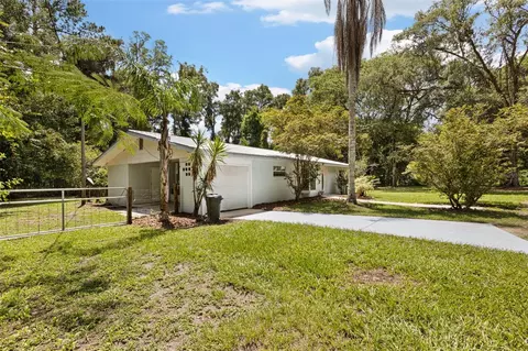 Exterior - 3151 NE 176th Ter, Williston, FL 32696 photo 5 of 18