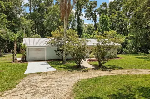 Exterior - 3151 NE 176th Ter, Williston, FL 32696 photo 3 of 18