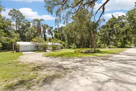 Exterior - 3151 NE 176th Ter, Williston, FL 32696 photo 2 of 18