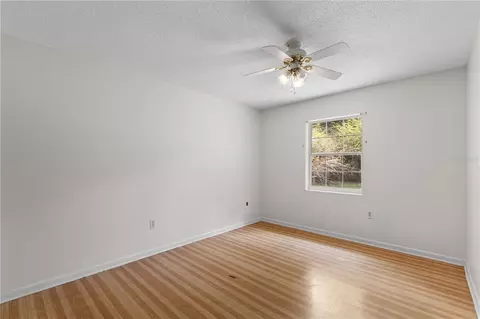 Bedroom - 3151 NE 176th Ter, Williston, FL 32696 photo 4 of 9