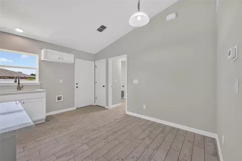 Entry Way - 8 Oak Circle Trce, Ocala, FL 34472 photo 3 of 6