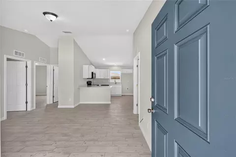 Entry Way - 8 Oak Circle Trce, Ocala, FL 34472 photo 1 of 6