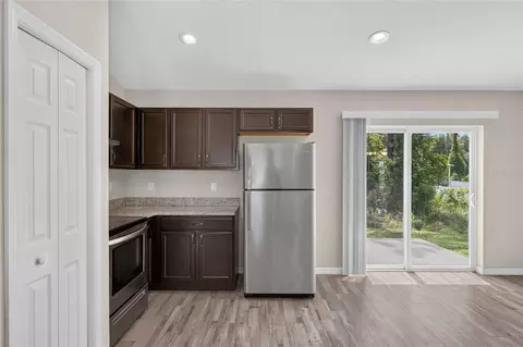 Kitchen - 8111 SW 132nd Loop, Ocala, FL 34473 photo 6 of 7