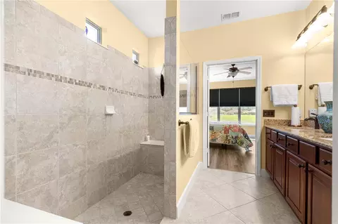 Bath - 9530 SW 70th Loop, Ocala, FL 34481 photo 2 of 4
