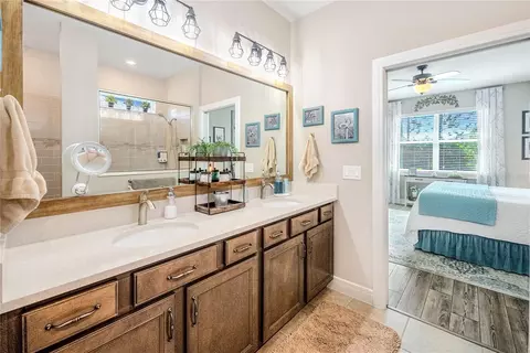 Bath - 9381 SW 56th Loop, Ocala, FL 34481 photo 4 of 5