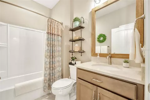 Bath - 9381 SW 56th Loop, Ocala, FL 34481 photo 1 of 5