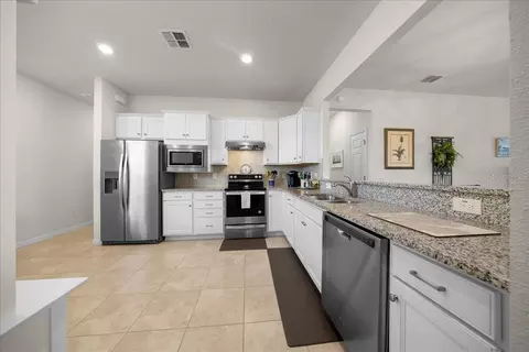 Kitchen - 9645 SW 63rd Loop, Ocala, FL 34481 photo 3 of 4