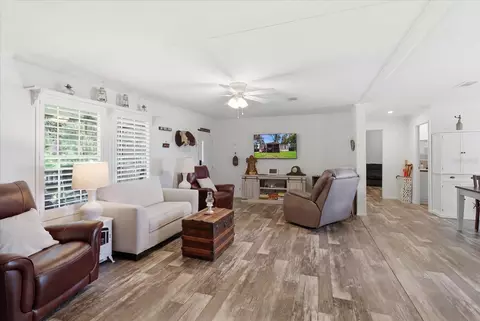 Living - 4370 E Amherst St, Hernando, FL 34442 photo 2 of 3