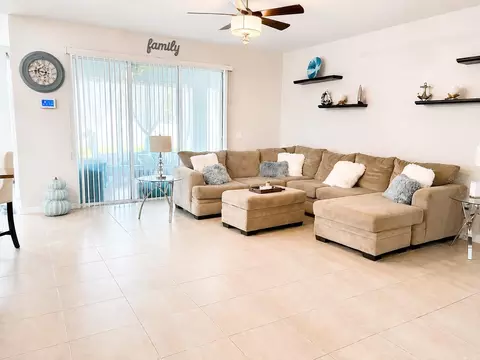 Living - 5254 SE 91st St, Ocala, FL 34480 photo 1 of 2