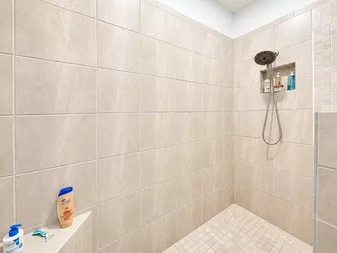Bath - 5254 SE 91st St, Ocala, FL 34480 photo 1 of 2