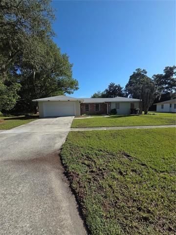 9091 N Golfview Dr, Citrus Springs, FL 34434
