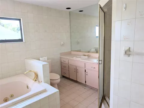 Bath - 1750 SE 80th St, Ocala, FL 34480 photo 3 of 6