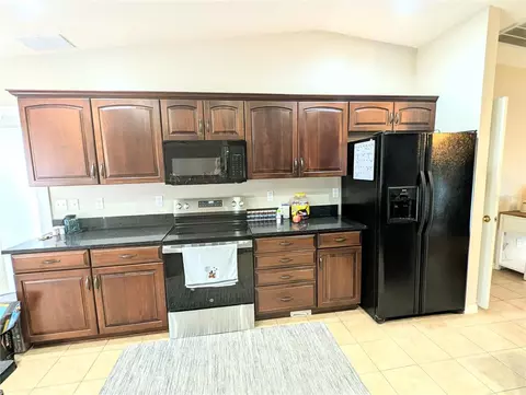 Kitchen - 1750 SE 80th St, Ocala, FL 34480 photo 6 of 7