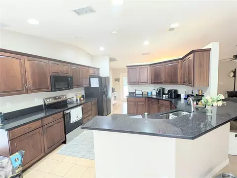 Kitchen - 1750 SE 80th St, Ocala, FL 34480 photo 5 of 7