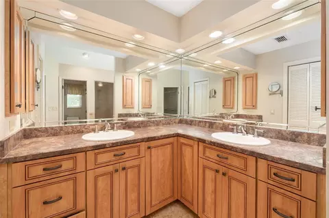 Bath - 4611 N Rushmore Loop, Beverly Hills, FL 34465 photo 3 of 6