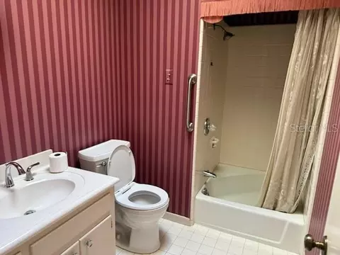Bath - 2143 SE 3rd St, Ocala, FL 34471 photo 2 of 2