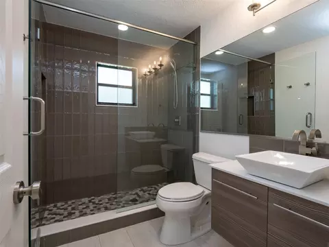 Bath - 8351 NW 110th St, Reddick, FL 32686 photo 5 of 5