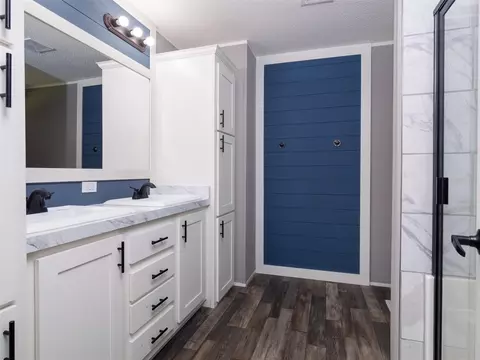 Bath - 8351 NW 110th St, Reddick, FL 32686 photo 6 of 7