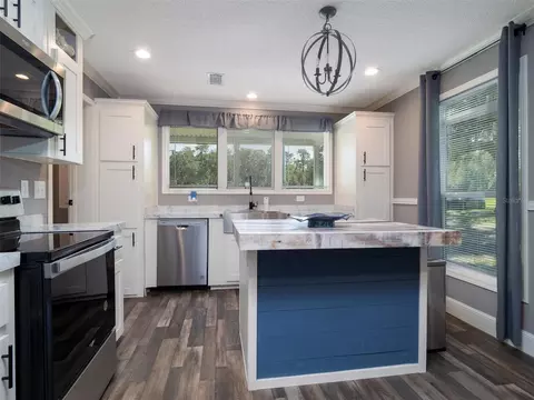 Kitchen - 8351 NW 110th St, Reddick, FL 32686 photo 4 of 4