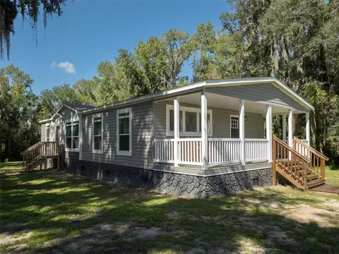 Exterior - 8351 NW 110th St, Reddick, FL 32686 photo 7 of 7