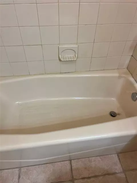 Bath - 8451 SW 14th Ln, Okeechobee, FL 34974 photo 5 of 7